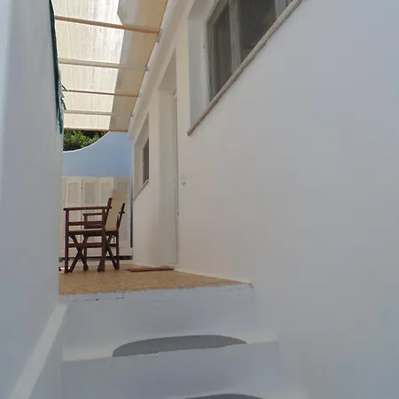 White House Alónnisos